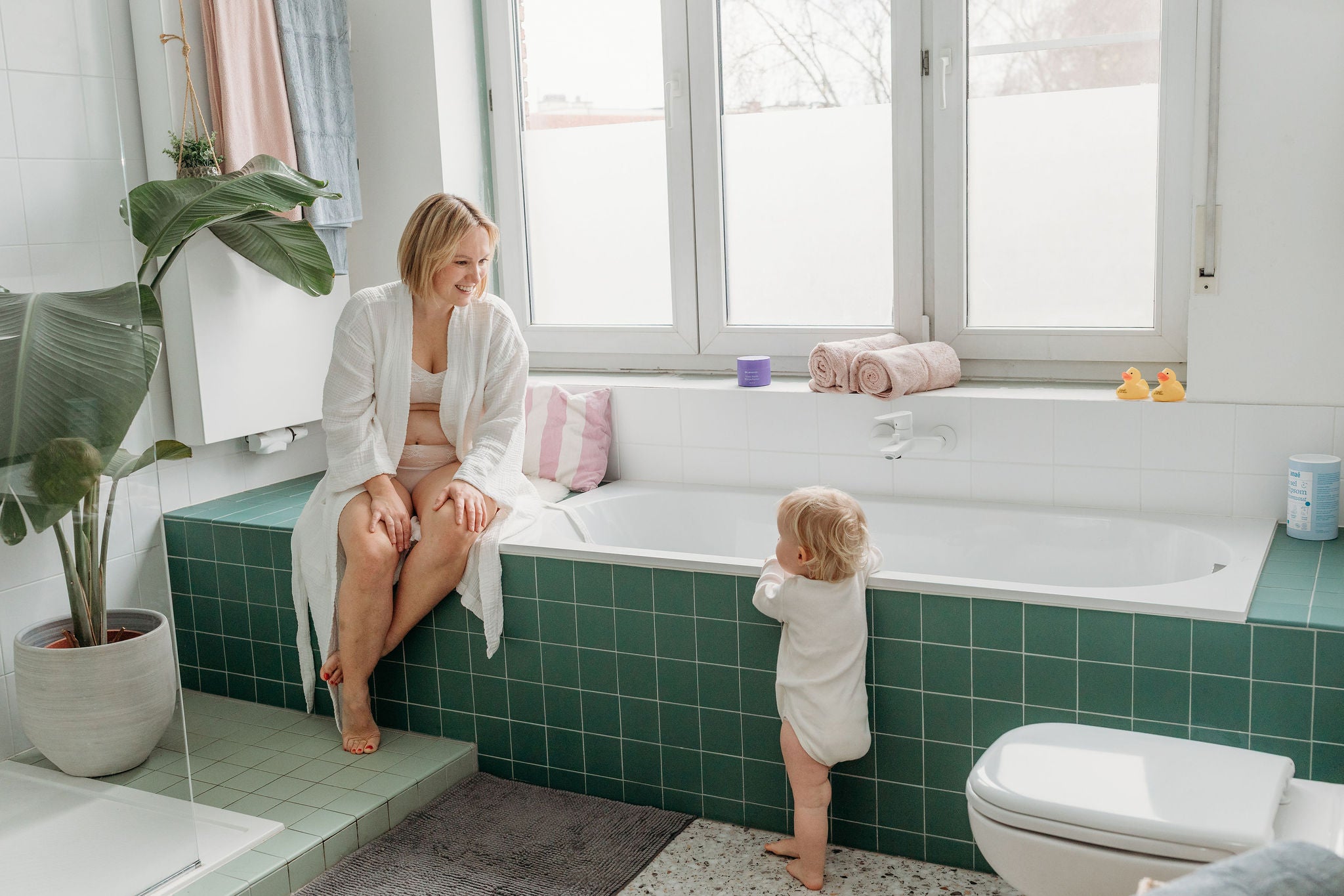 Essential Lace High Waist