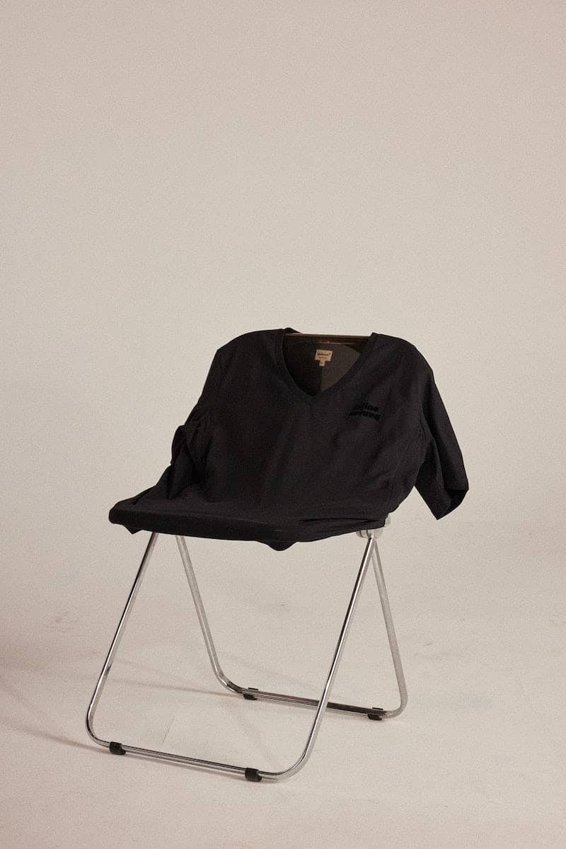 Black V-neck La P'allaite - Borstvoedingst-shirt